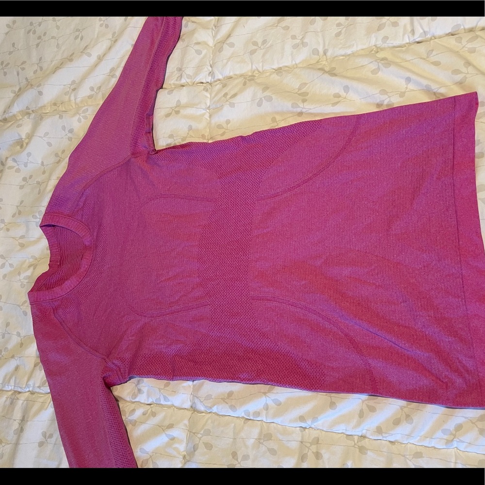 Lululemon Long Sleeve Athletic (size 4)